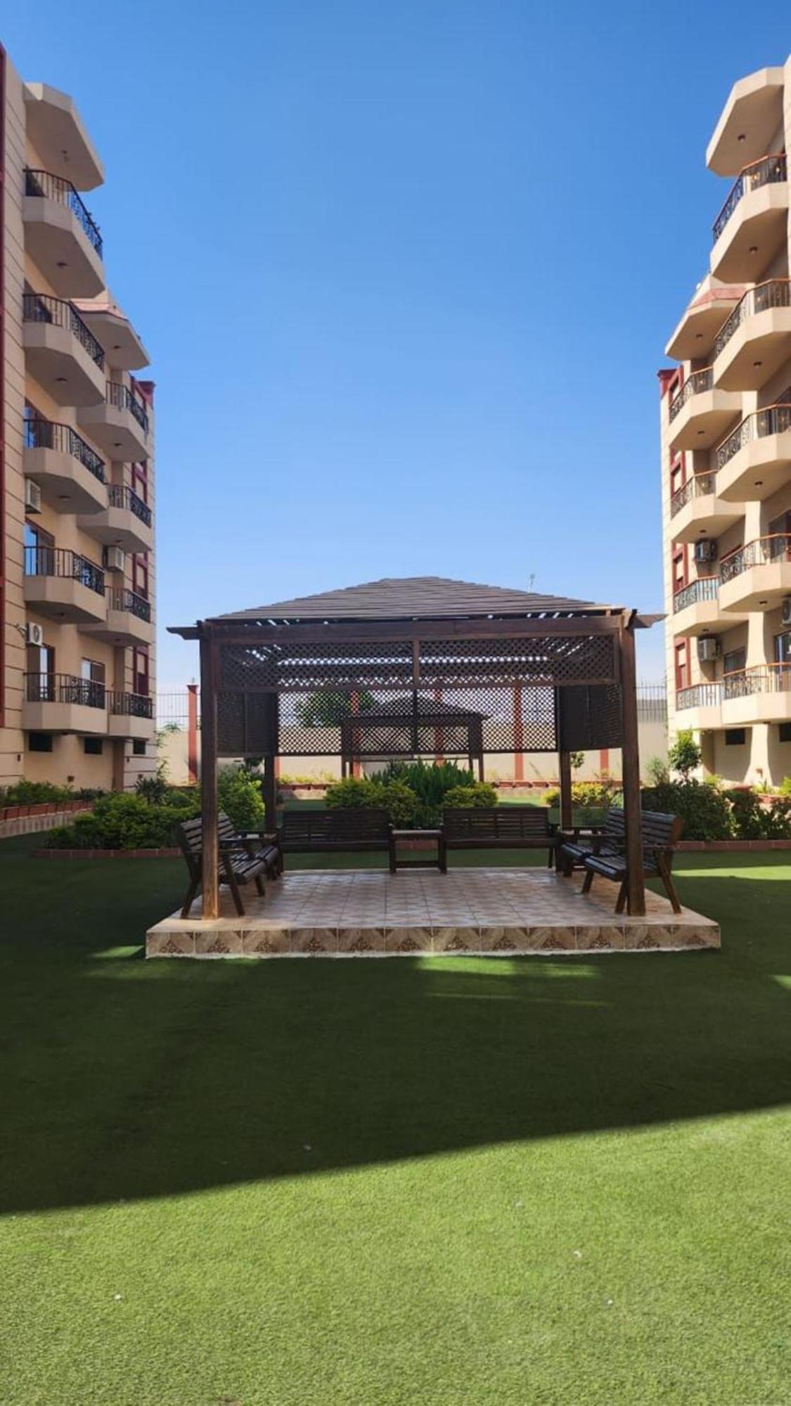 Wa Set Luxor Apartment Exterior foto